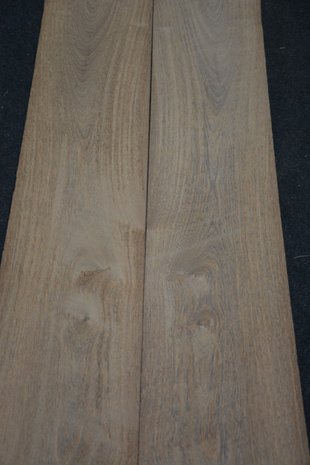 Brownheart Veneer 325 x 19-22 cm | 0.6mm | 0,666m²