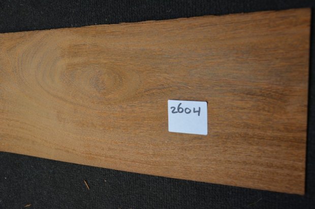 Brownheart Veneer 325 x 19-22 cm | 0.6mm | 0,666m²