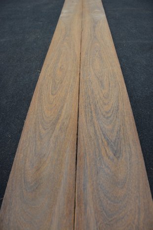 Brownheart Veneer 325 x 15 cm | 0.6mm | 0,488m²