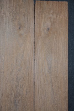 Brownheart Veneer 325 x 27 cm | 0.6mm | 0,878m²