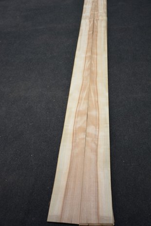 Olive Ash Veneer 275 x 12-13cm | 0.6mm | 0,344m²