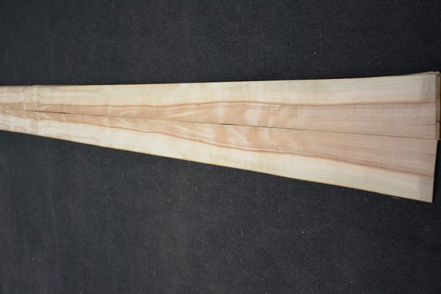 Olive Ash Veneer 275 x 12-13cm | 0.6mm | 0,344m²