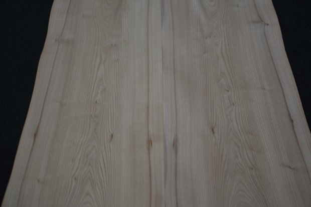 Elm Veneer 300 x 47 cm | 0.6mm | 1,410m2