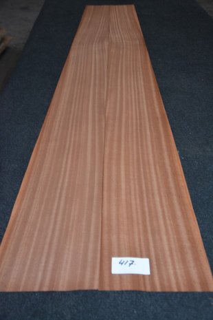 Sipo Mahogany Veneer 204 x 17-22 cm | 0.6mm | 0,398m²
