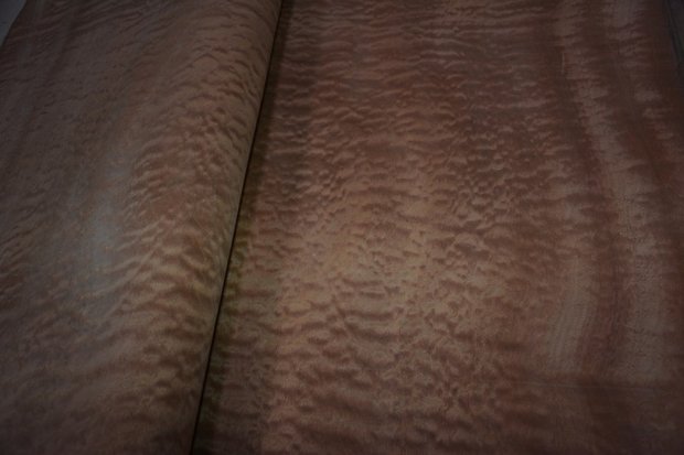 Mahogany Pommele Veneer 254 x 66 cm | 0.6mm | 1,676m2