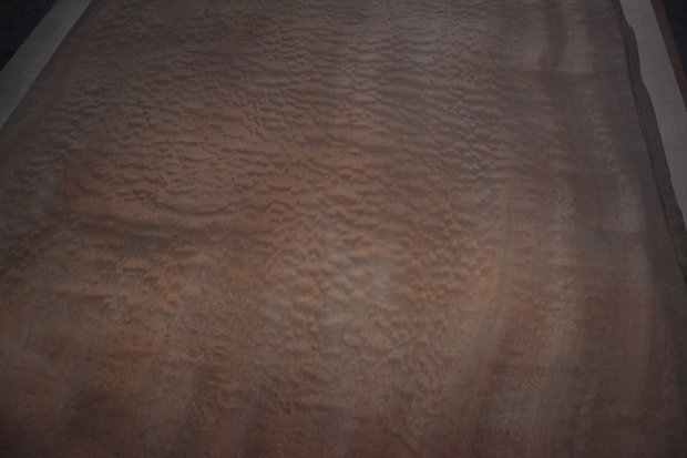 Mahogany Pommele Veneer 254 x 66 cm | 0.6mm | 1,676m2