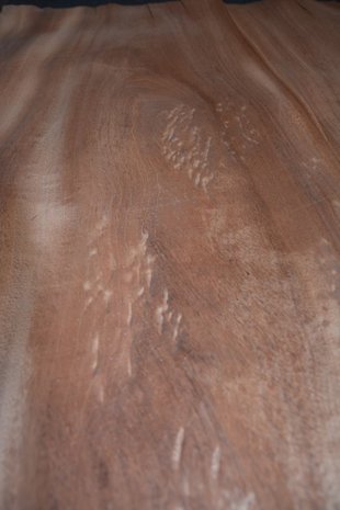 Mahogany Khaya Ivorensis Veneer 254 x 52 cm | 0.6mm | 1,321m²