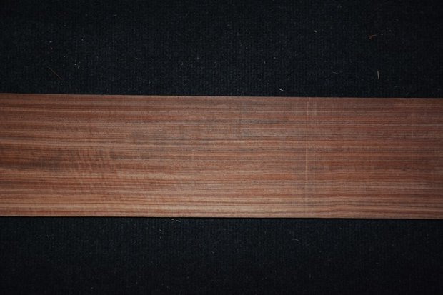 Rosewood Veneer 307 x 11-14 cm | 0.6 mm |0,382 m2 | kwartiers