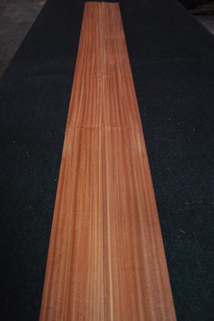 Rosewood Veneer 307 x 11-14 cm | 0.6 mm |0,382 m2 | kwartiers