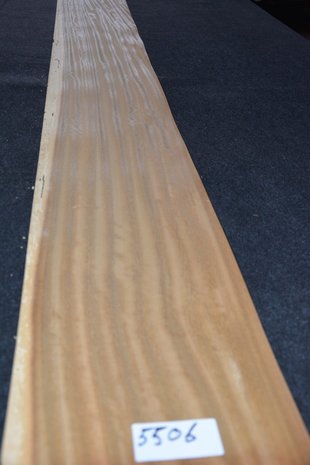 Iroko Veneer 210 x 27-28 cm | 0.6mm | 0,578m2