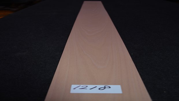 Beech Veneer 210 x 14 cm | 0.6mm | 0,294m²