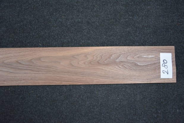 American Walnut Veneer 114 x 11-12 cm | 0.6mm | 0,131m²
