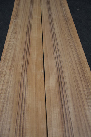 Teak Veneer 410 x 19-25 cm | 0.6 mm | 0,902m²