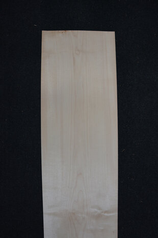 Maple Veneer  240 x 26-24cm | 0.6mm | 0,600m²