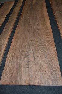 French Walnut Veneer moiré 270 x 58 cm | 0.8mm | 1,566m² French Walnut Veneer moiré 270 x 58 cm | 0.8mm | 1,566m²