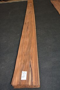 Santos Rosewood Veneer 298 x 19 cm | 0.6 mm | 0,5662m² Santos Rosewood Veneer 298 x 19 cm | 0.6 mm | 0,5662m²