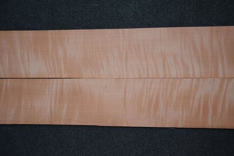 Pear Veneer 253 x 10-13 cm | 0.6 mm | 0,29m² Pear Veneer 253 x 10-13 cm | 0.6 mm | 0,29m²