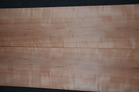 Pear Veneer 252 x 16-20 cm | 0.6 mm | 0,45m² Pear Veneer 252 x 16-20 cm | 0.6 mm | 0,45m²