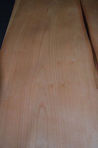 Cherry Veneer 95 x 31 cm | 0.6mm | 0,29m² Cherry Veneer 95 x 31 cm | 0.6mm | 0,29m²