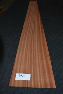 Sipo Mahogany Veneer 204 x 17-22 cm | 0.6mm | 0,398m² Sipo Mahogany Veneer 204 x 17-22 cm | 0.6mm | 0,398m²