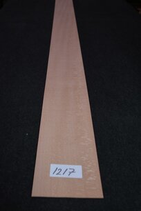 Beech Veneer 225 x 15-17 cm | 0.6mm | 0,35m² Beech Veneer 225 x 15-17 cm | 0.6mm | 0,35m²