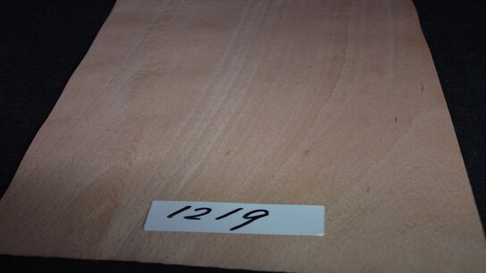 Beech Veneer 215 x 20 cm | 0.6mm | 0,430m² Beech Veneer 215 x 20 cm | 0.6mm | 0,430m²