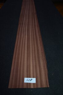 Sipo Mahogany Veneer 250 x 26 cm | 0.6mm | 0,650m² Sipo Mahogany Veneer 250 x 26 cm | 0.6mm | 0,650m²