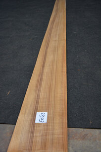 Teak Veneer 410 x 18 cm | 0.6 mm | 0,737m² Teak Veneer 410 x 18 cm | 0.6 mm | 0,737m²