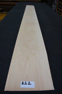Maple Veneer 240 x 26-24cm | 0.6mm | 0,600m² Maple Veneer 240 x 26-24cm | 0.6mm | 0,600m²