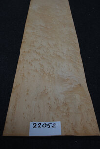 Maple Veneer 93 x 21-22 cm | 0.6mm | 0,200 m2 | Birdseye Maple VogelaugenAhorn Maple Veneer 93 x 21-22 cm | 0.6mm | 0,200 m2 | Birdseye Maple VogelaugenAhorn