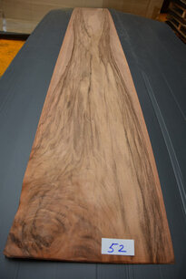 French Walnut Veneer 260 x 36 cm | 0.6mm | 0,936m2 French Walnut Veneer 260 x 36 cm | 0.6mm | 0,936m2